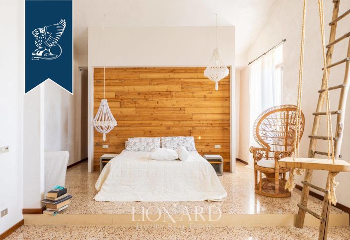 Image No.20-6 Bed Villa for sale