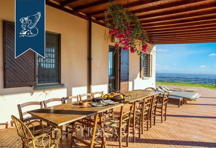 Image No.8-6 Bed Villa for sale