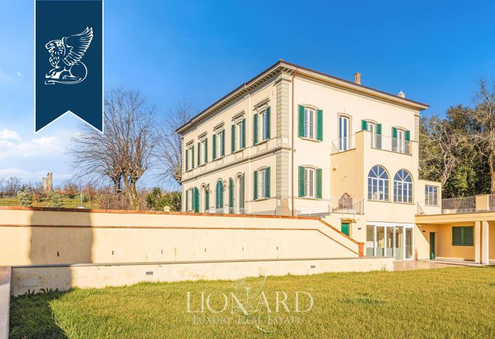 Image No.12-12 Bed Villa for sale