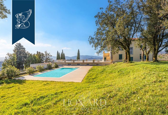 Image No.17-12 Bed Villa for sale