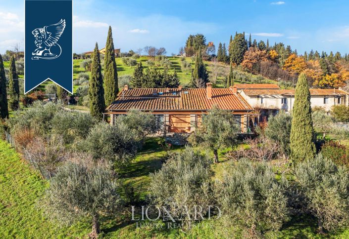 Image No.3-30 Bed Farmhouse for sale