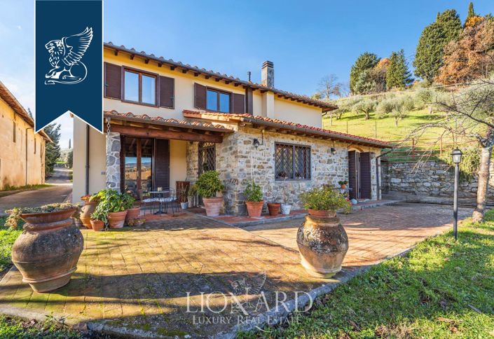 Image No.4-30 Bed Farmhouse for sale