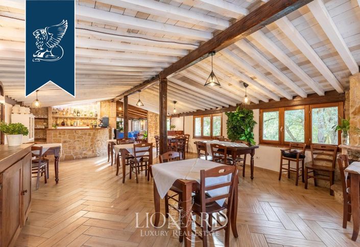 Image No.17-15 Bed Hotel for sale