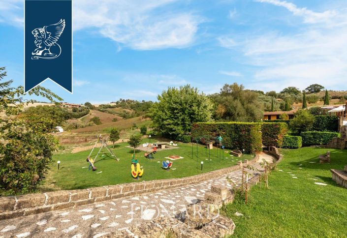 Image No.5-15 Bed Hotel for sale