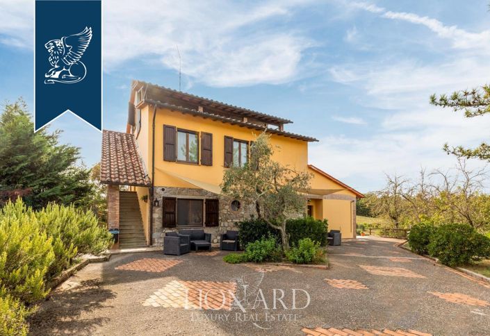 Image No.6-15 Bed Hotel for sale