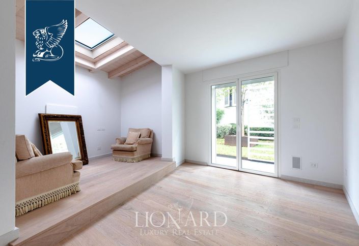 Image No.14-4 Bed Villa for sale