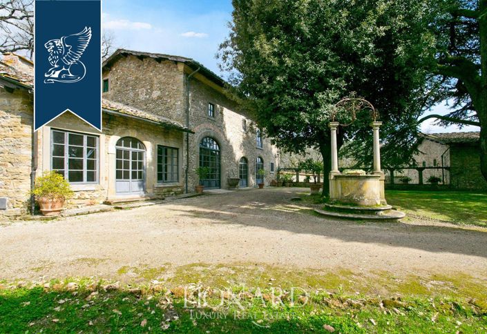 Image No.10-40 Bed Property for sale