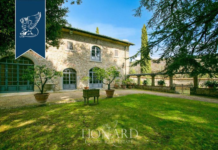 Image No.11-40 Bed Property for sale