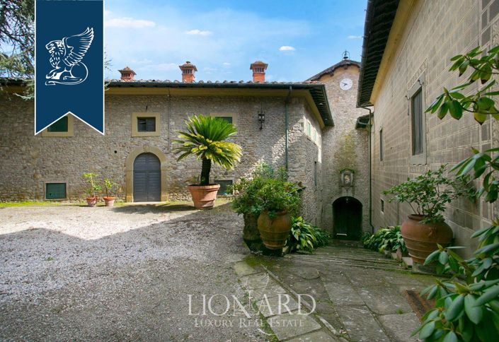 Image No.14-40 Bed Property for sale