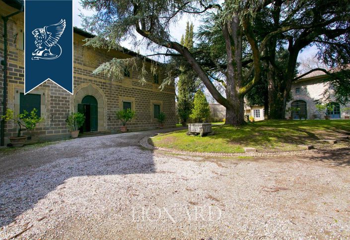 Image No.15-40 Bed Property for sale