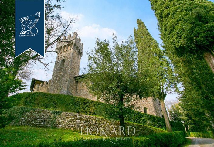 Image No.17-40 Bed Property for sale