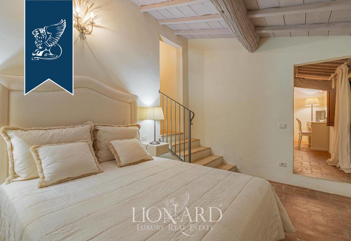 Image No.18-8 Bed Country House for sale