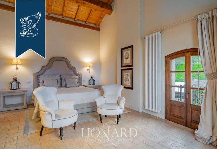 Image No.20-8 Bed Country House for sale