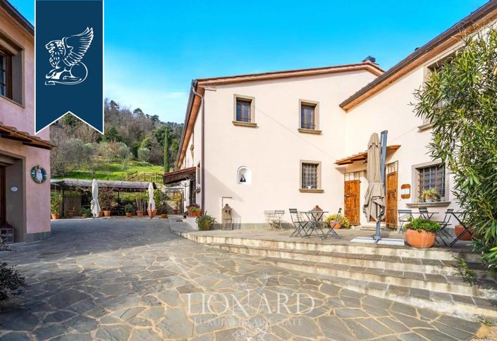 Image No.5-8 Bed Country House for sale