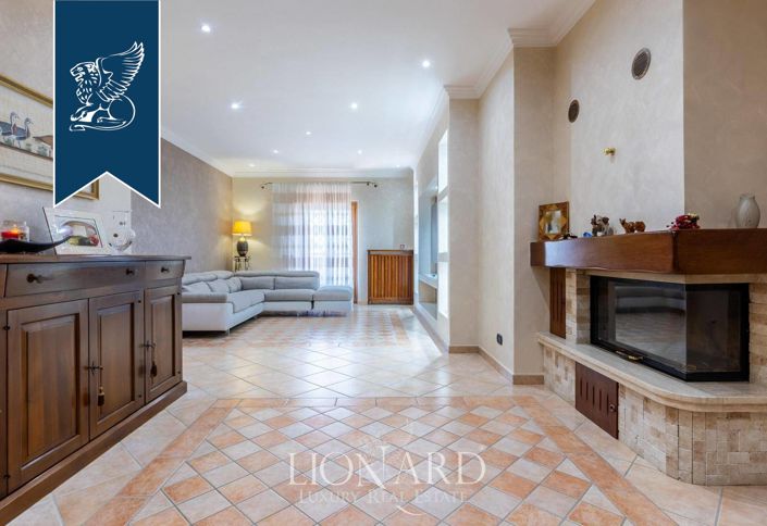 Image No.12-Villa de 5 chambres à vendre à Monterotondo