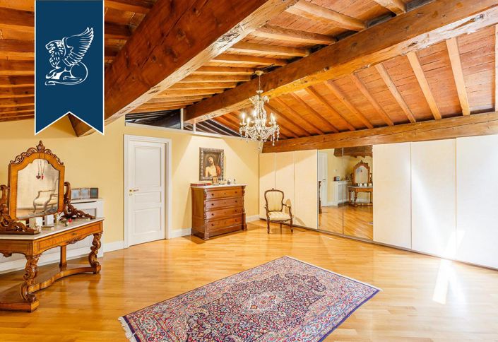 Image No.15-4 Bed Apartment for sale