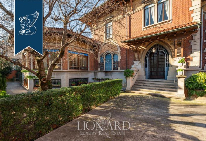 Image No.2-19 Bed Villa for sale