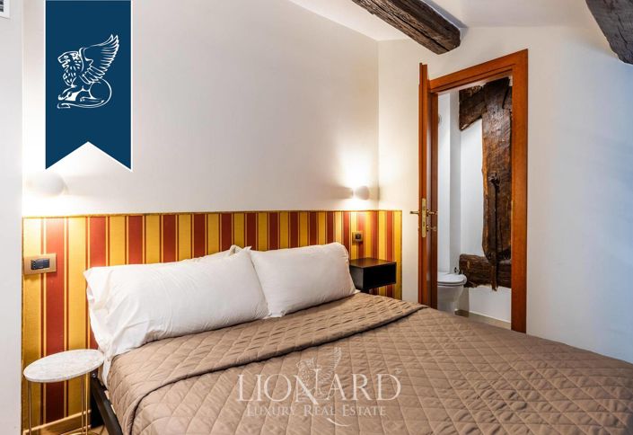 Image No.11-6 Bed Apartment for sale