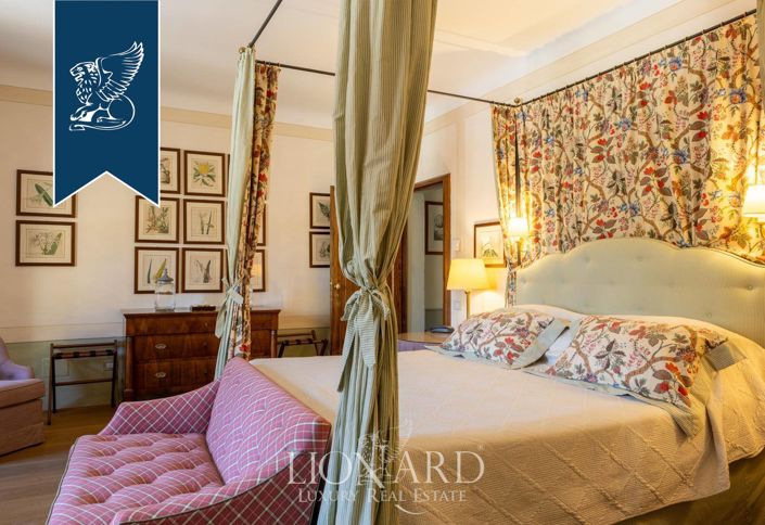 Image No.10-6 Bed Property for sale