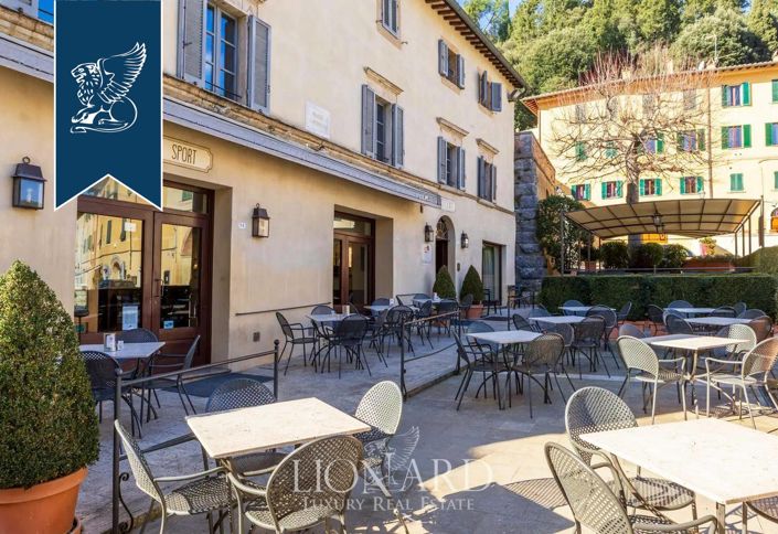 Image No.2-6 Bed Property for sale