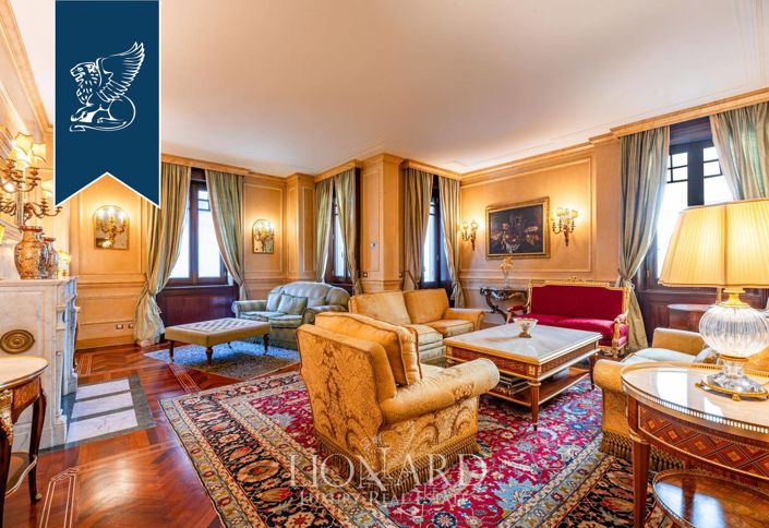 Image No.1-5 Bed Villa for sale