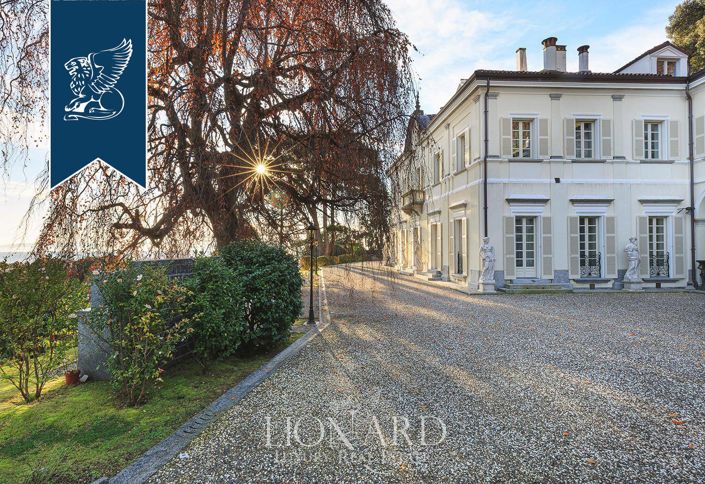 Image No.16-Villa de 10 chambres à vendre à Stresa