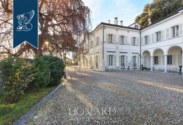 Image No.17-Villa de 10 chambres à vendre à Stresa