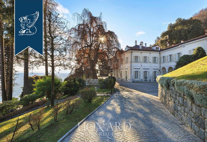 Image No.18-Villa de 10 chambres à vendre à Stresa