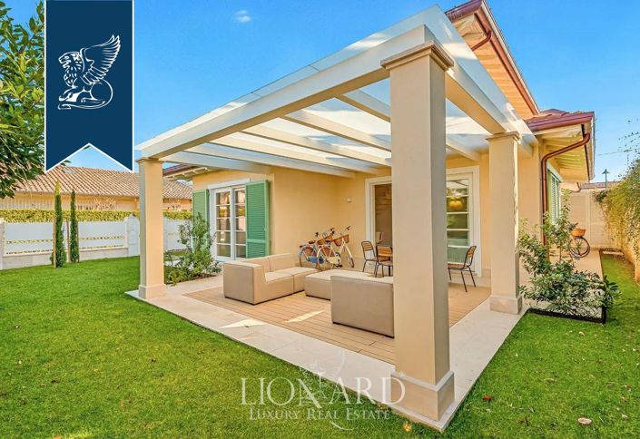 Image No.1-4 Bed Villa for sale