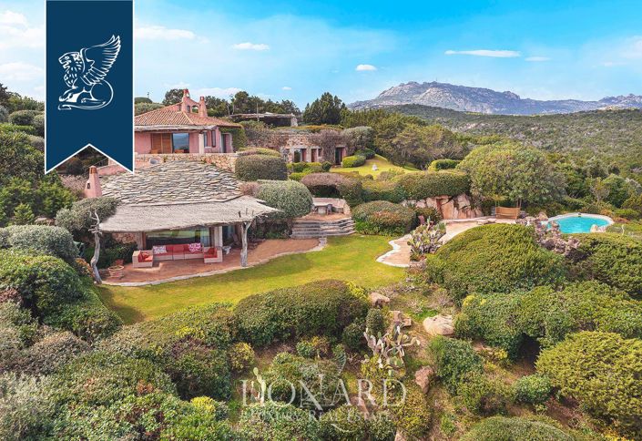 Image No.20-7 Bed Villa for sale