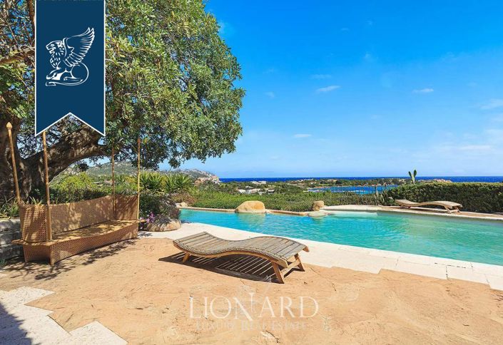 Image No.9-7 Bed Villa for sale