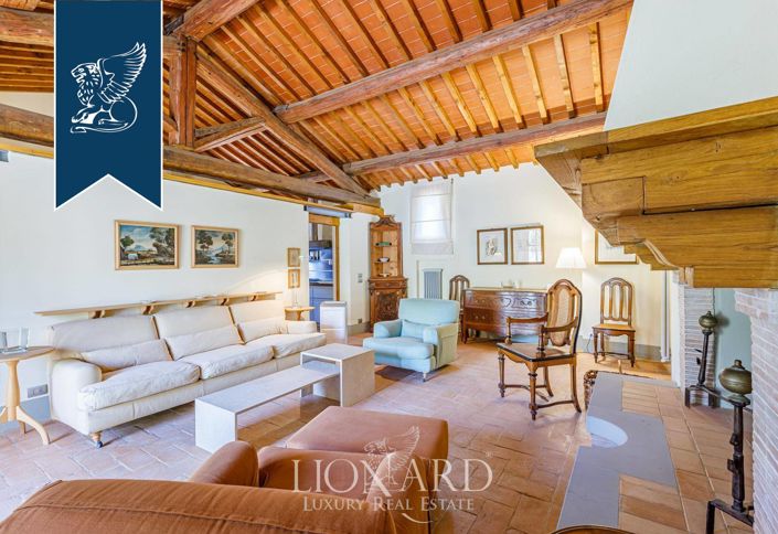 Image No.20-23 Bed Farmhouse for sale