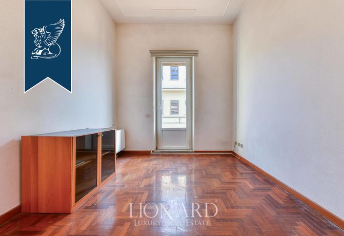 Image No.20-5 Bed Apartment for sale