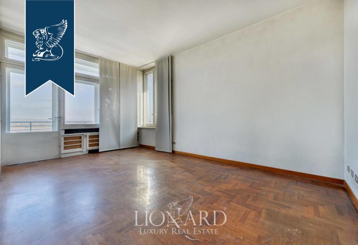 Image No.8-5 Bed Apartment for sale