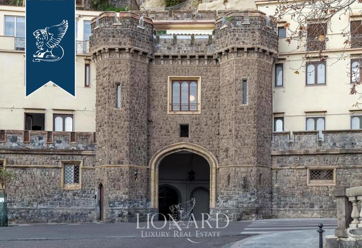 Image No.2-Appartement de 7 chambres à vendre à Naples