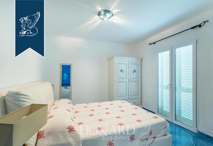 Image No.15-6 Bed Villa for sale