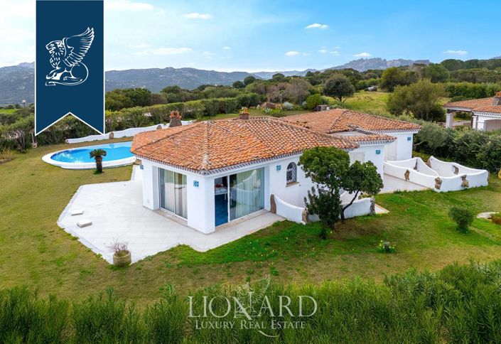 Image No.2-6 Bed Villa for sale