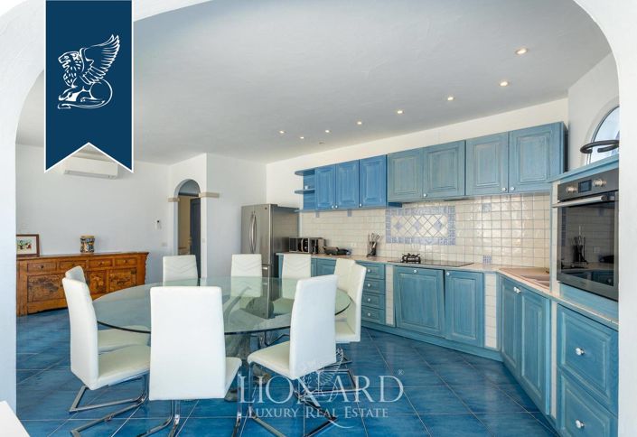 Image No.9-6 Bed Villa for sale