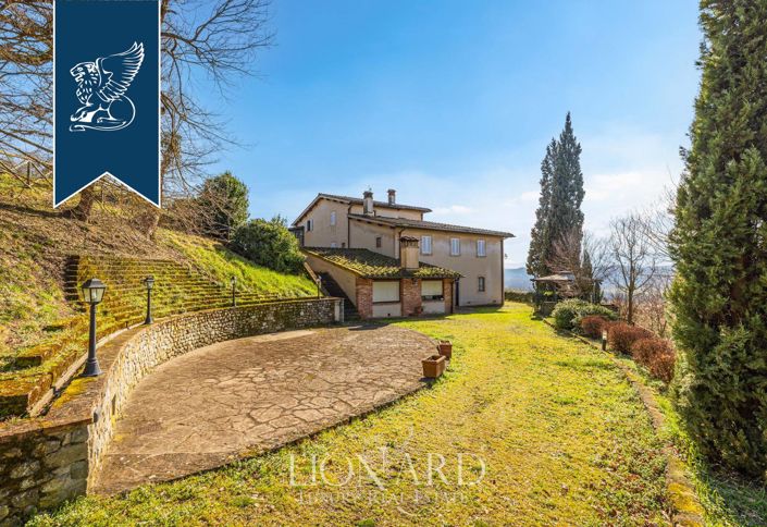 Image No.11-10 Bed Villa for sale