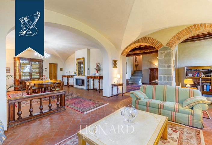 Image No.18-10 Bed Villa for sale