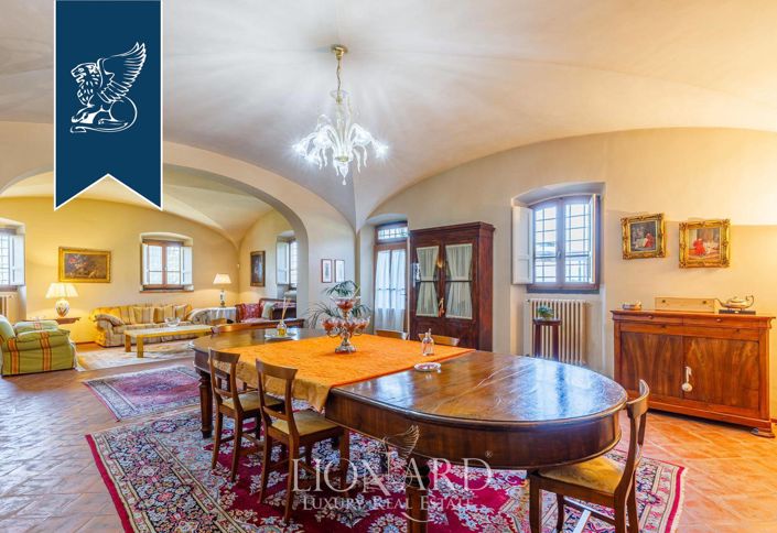 Image No.19-10 Bed Villa for sale