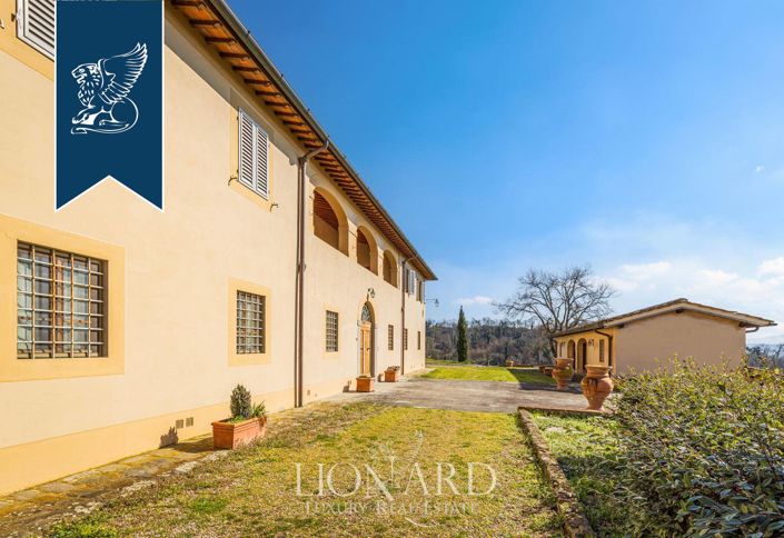 Image No.7-10 Bed Villa for sale