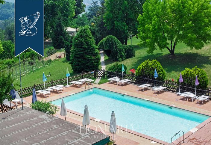 Image No.4-Ferme de 9 chambres à vendre à Asti