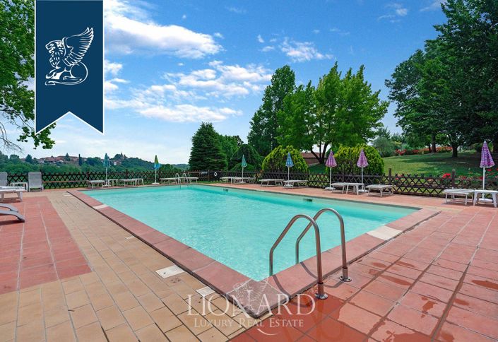 Image No.10-Ferme de 9 chambres à vendre à Asti