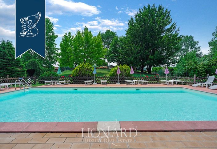 Image No.12-Ferme de 9 chambres à vendre à Asti