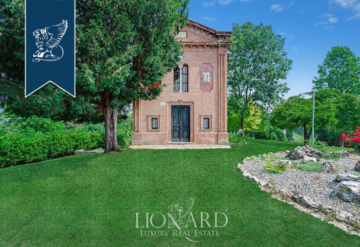 Image No.15-Ferme de 9 chambres à vendre à Asti