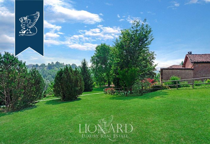 Image No.8-Ferme de 9 chambres à vendre à Asti