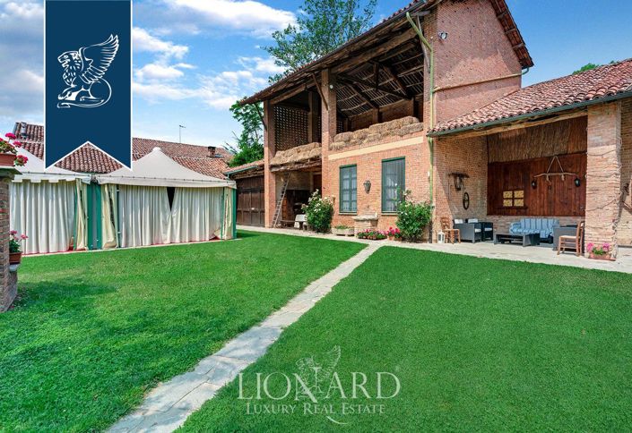 Image No.17-Ferme de 9 chambres à vendre à Asti