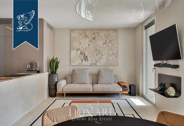 Image No.10-2 Bed Villa for sale