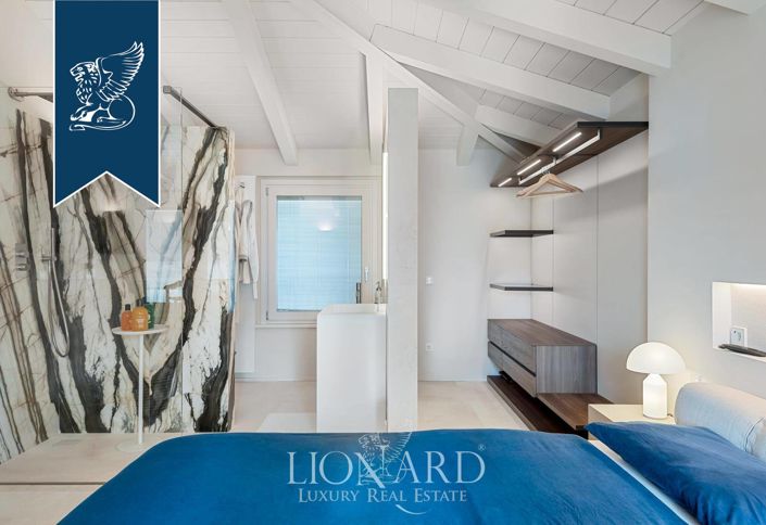 Image No.15-2 Bed Villa for sale